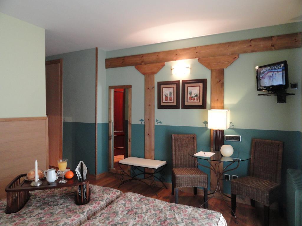 Hotel Rural El Valle Rascafria Room photo
